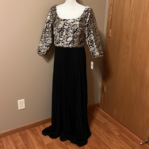 Alex Evenings Petite Embroidered-bodice Ball Gown Dress Size 10 - Picture 3 of 9